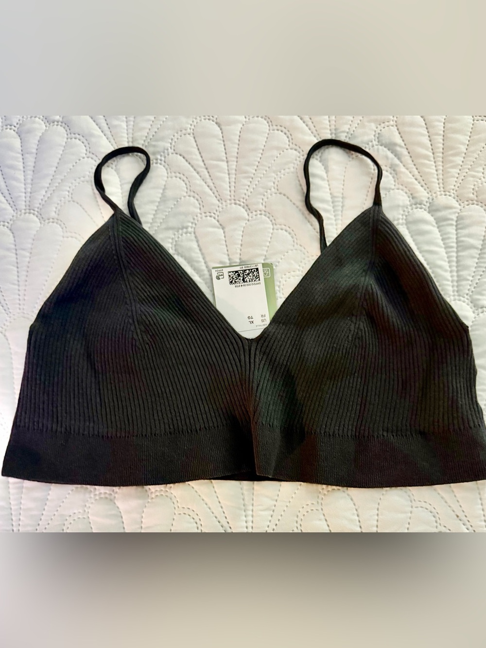 H&M Black Ribbed Seamless Crop Bralette